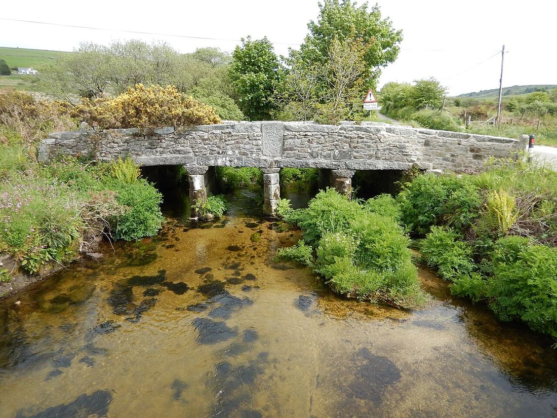 An old stone bridge over the River Fowey